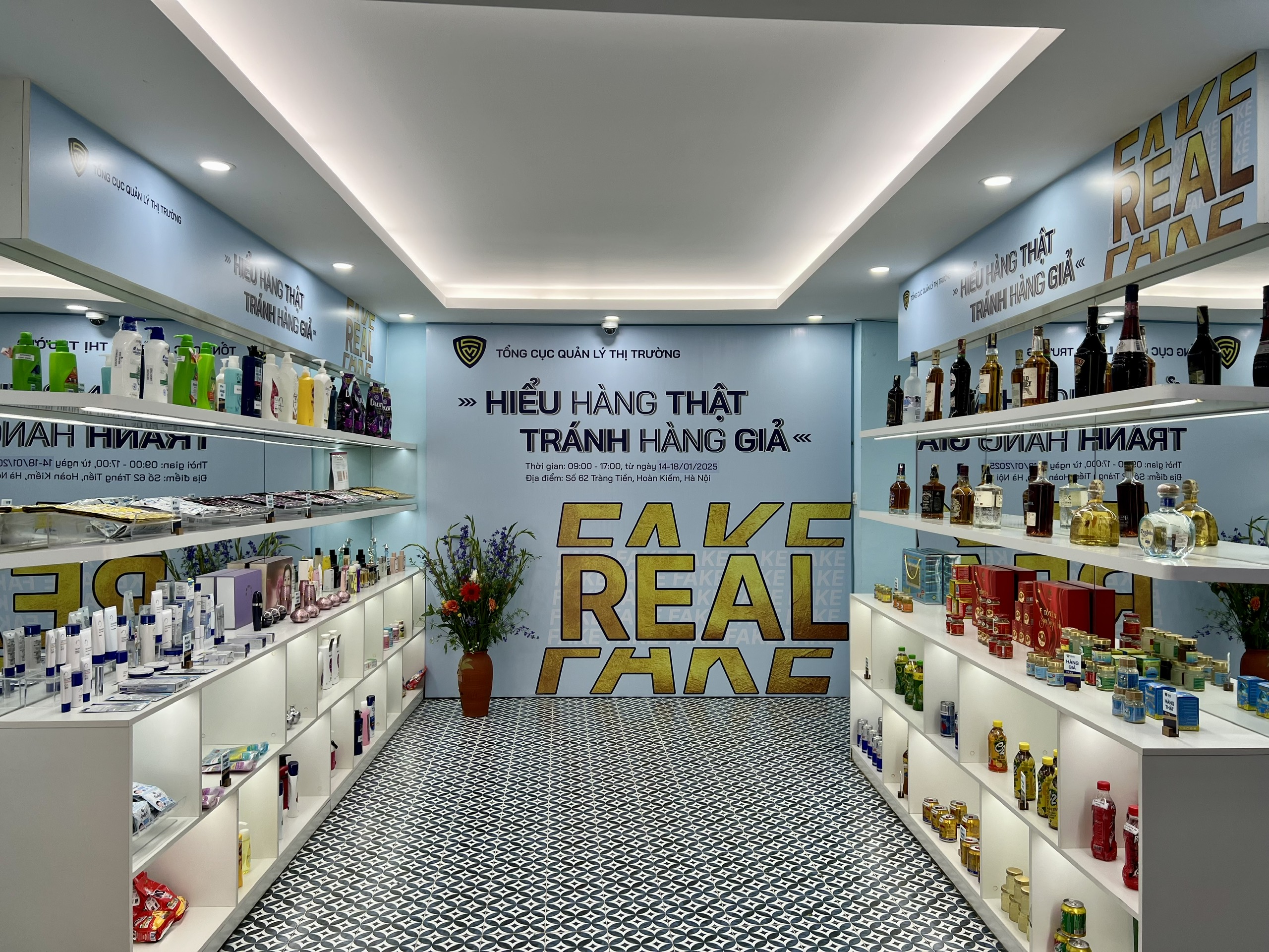 Tổng cục QLTT mở cửa Phòng trưng bày giúp người dân phân biệt hàng thật - hàng giả